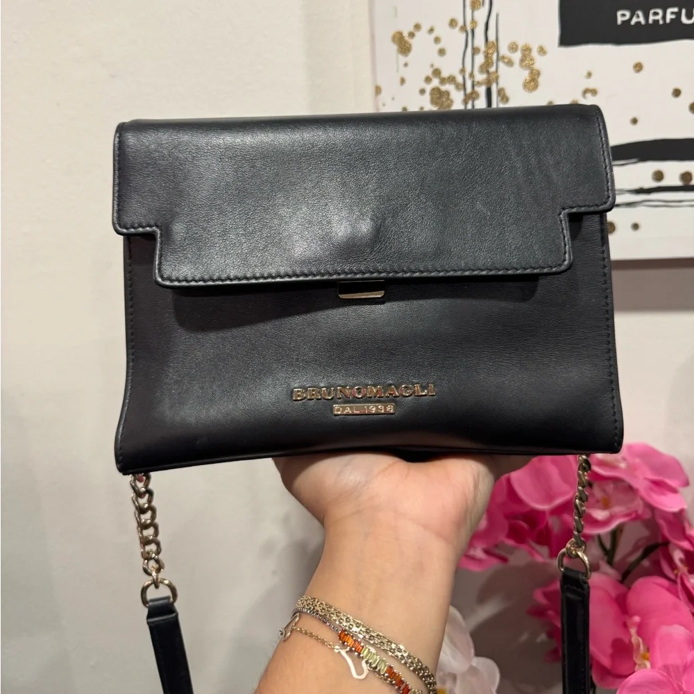 BRUNO MAGLI black leather flap crossbody Bag ✨